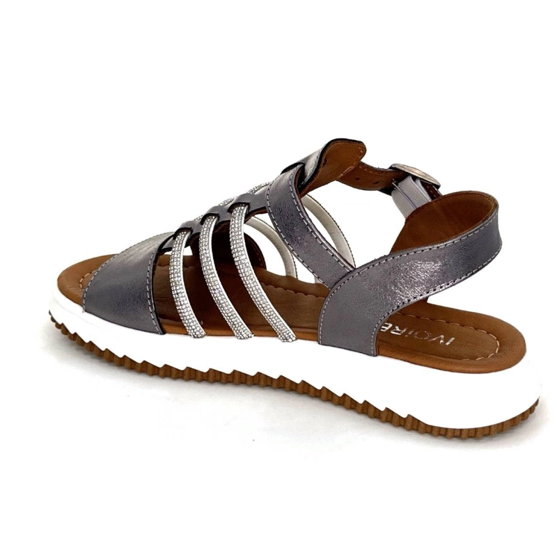 Ivoire P673 64 Cuir Gris Métallique P673 64 - 15 Printemps Eté 2024