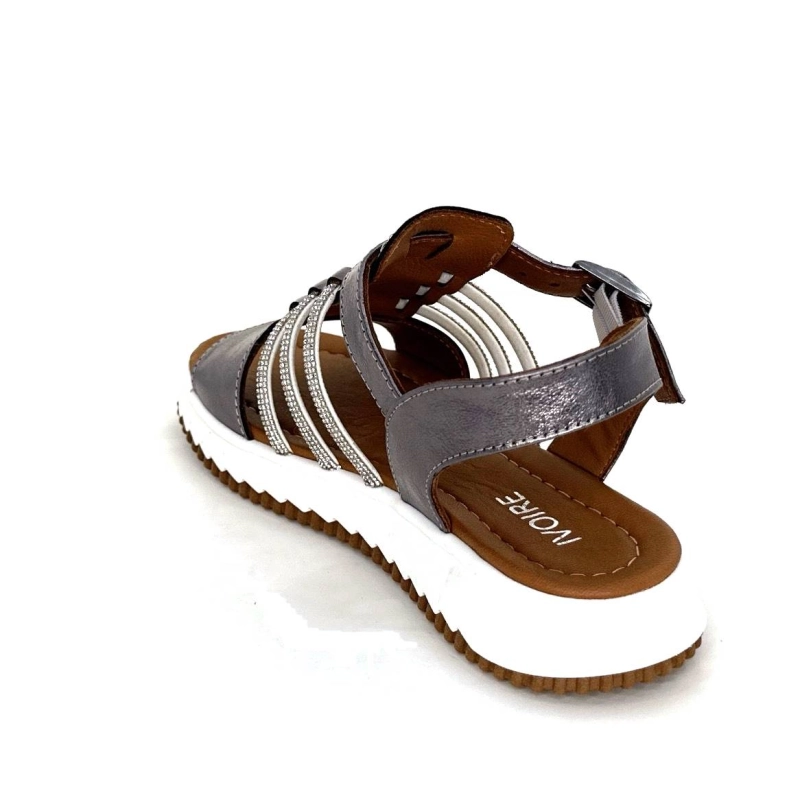 Ivoire P673 64 Cuir Gris Métallique P673 64 - 15 Printemps Eté 2024