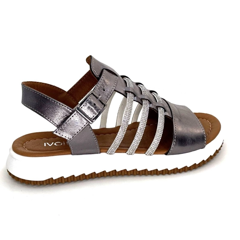 Ivoire P673 64 Cuir Gris Métallique P673 64 - 15 Printemps Eté 2024