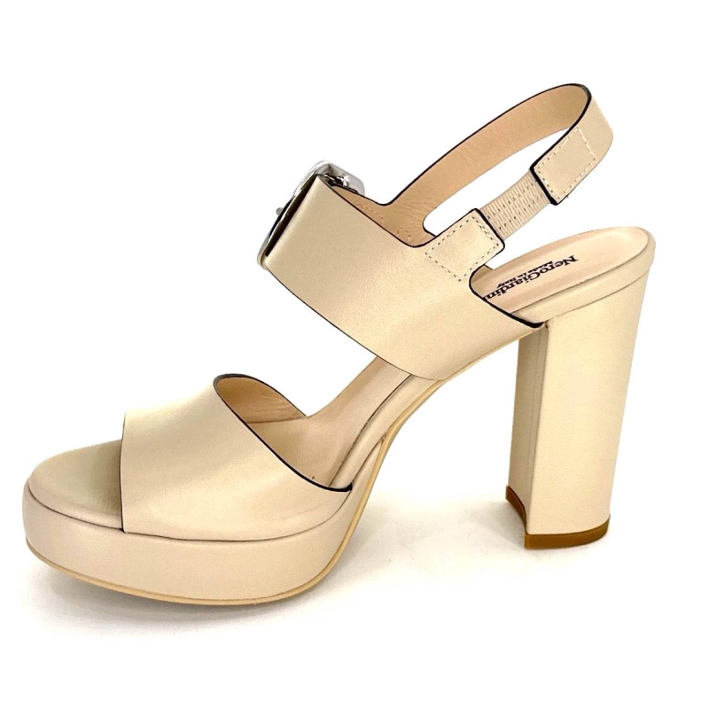 NeroGiardini 410360 Cuir Beige 410360 - D453 NAPPA - BEIGE Printemps Eté 2024
