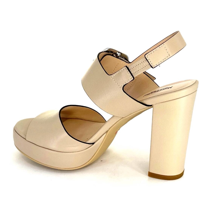 NeroGiardini 410360 Cuir Beige 410360 - D453 NAPPA - BEIGE Printemps Eté 2024