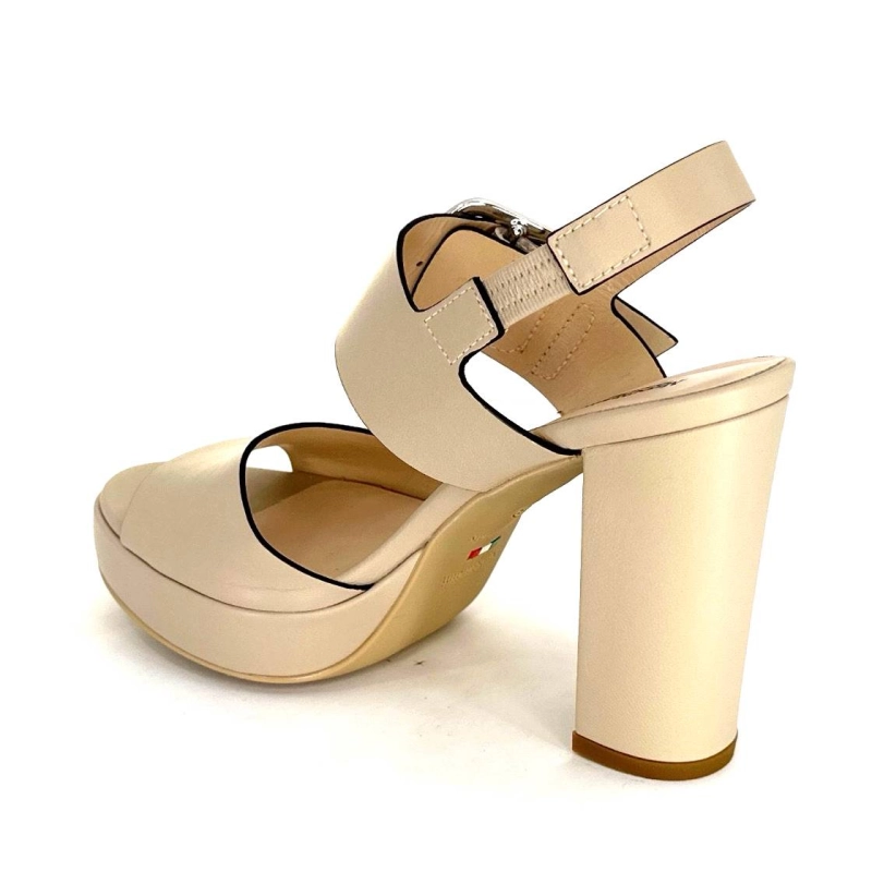 NeroGiardini 410360 Cuir Beige 410360 - D453 NAPPA - BEIGE Printemps Eté 2024