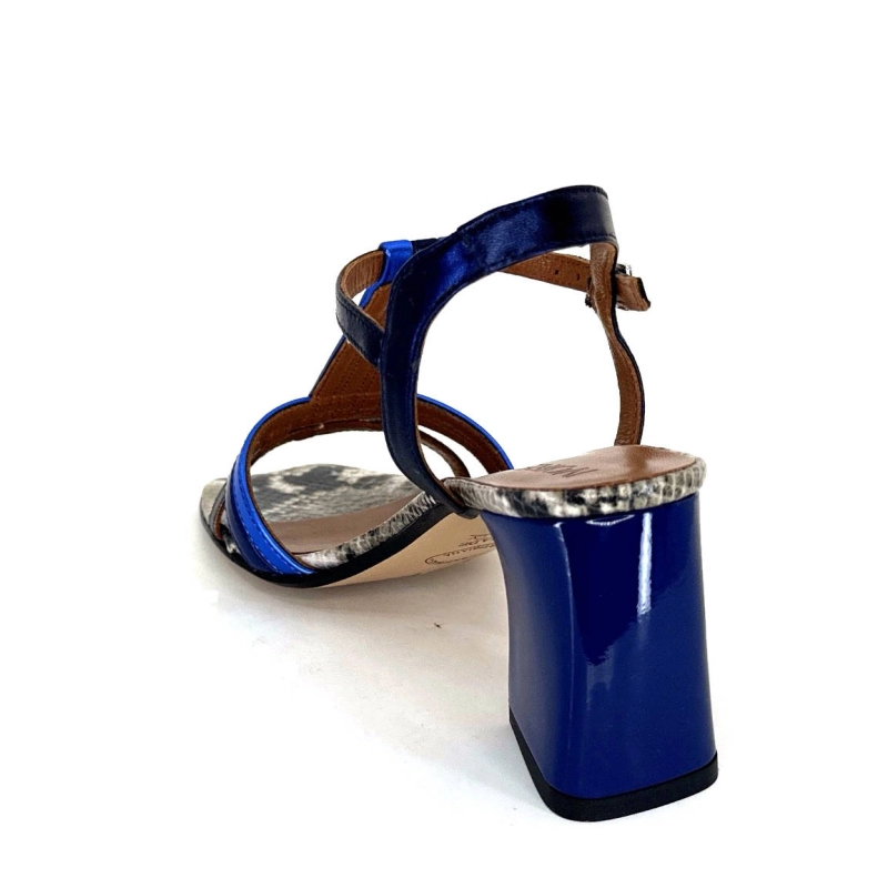 Ivoire K251 Vally Cuir Bleu Métallique K251 VALLY - NAPPA LAMINATO - OC Printemps Eté 2024