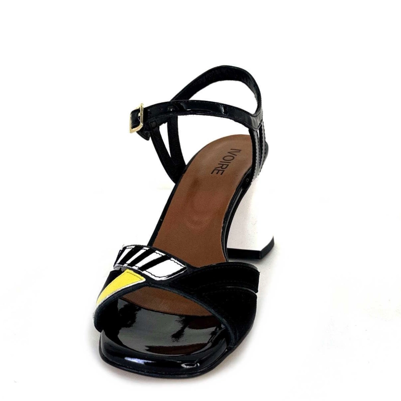 Ivoire F2102 Portocervo Cuir Vernis Noir Blanc Jaune Daim Noir F2102 PORTOCERVO - VERNICE NAPPA Printemps Eté 2024