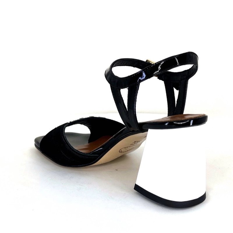 Ivoire F2102 Portocervo Cuir Vernis Noir Blanc Jaune Daim Noir F2102 PORTOCERVO - VERNICE NAPPA Printemps Eté 2024