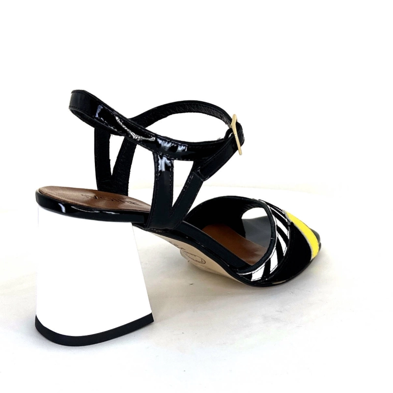 Ivoire F2102 Portocervo Cuir Vernis Noir Blanc Jaune Daim Noir F2102 PORTOCERVO - VERNICE NAPPA Printemps Eté 2024