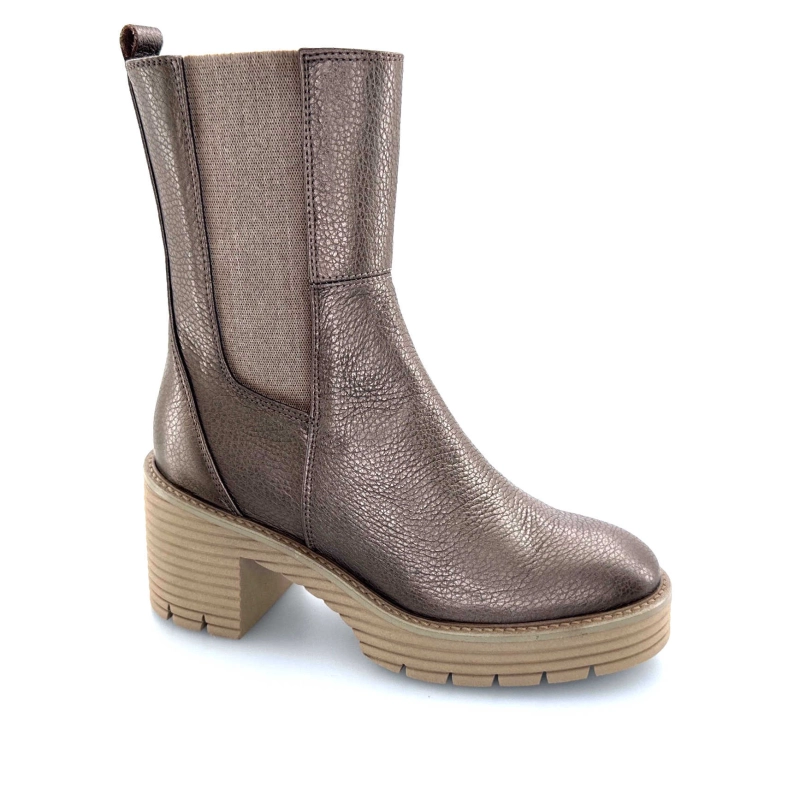 8.88.18/002 Ivoire Chaussures