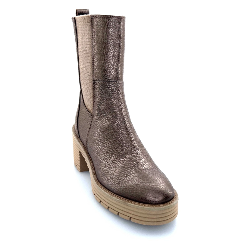 8.88.18/002 Ivoire Chaussures