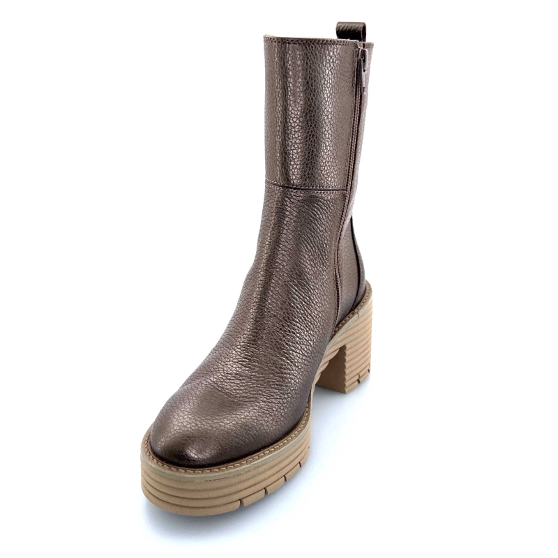 8.88.18/002 Ivoire Chaussures