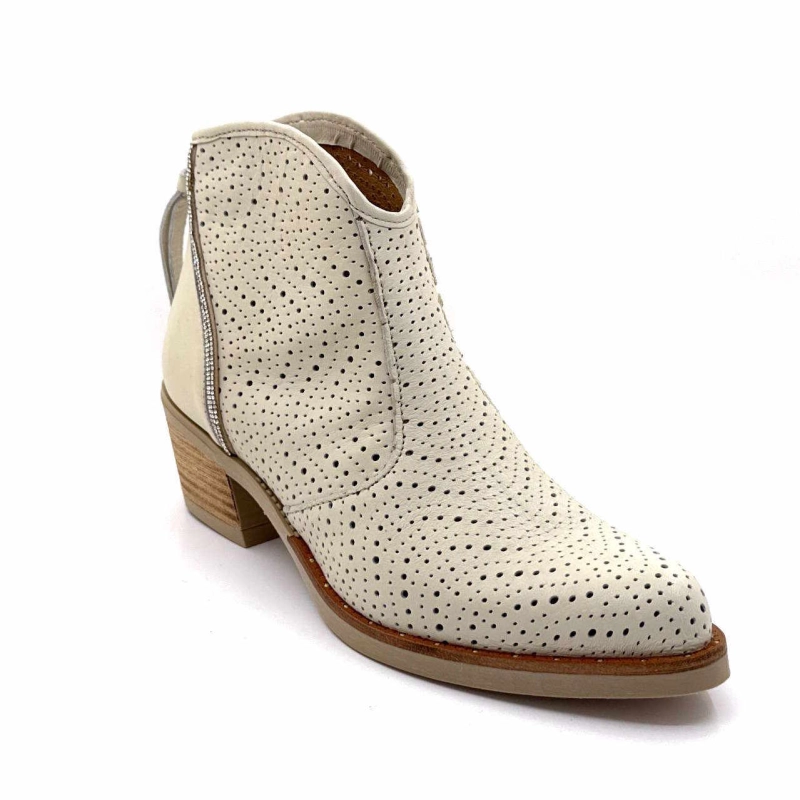 aki Ivoire Chaussures