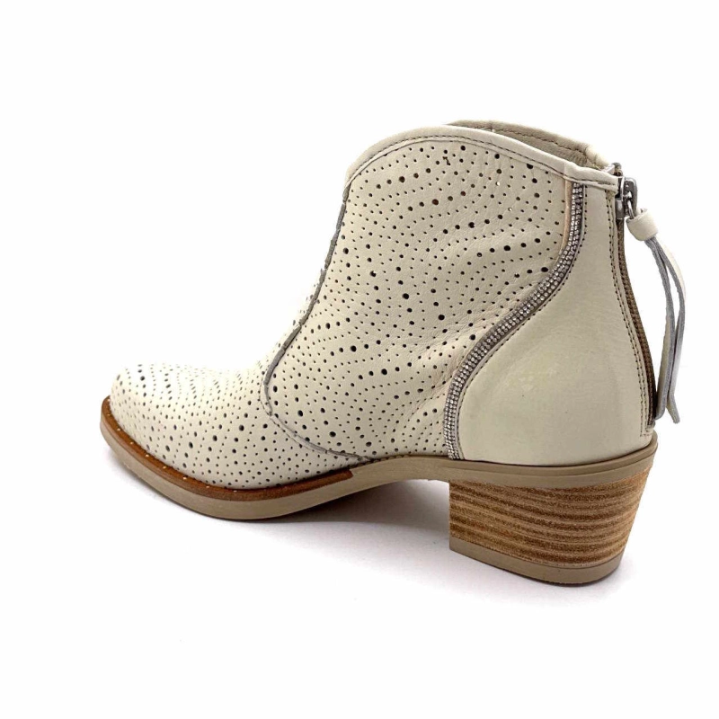 aki Ivoire Chaussures