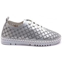 Baskets Ivoire Chaussures