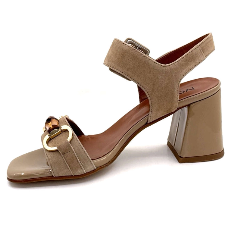 Ivoire K605 Portocervo Daim Taupe K605 PORTOCERVO - SUGHERO SUEDE Printemps Eté 2025