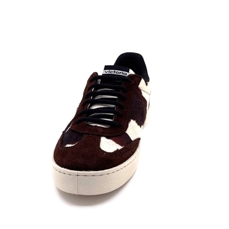 Victoria 1126224 Brun ruskindsko med koprint Ivoire Chaussures