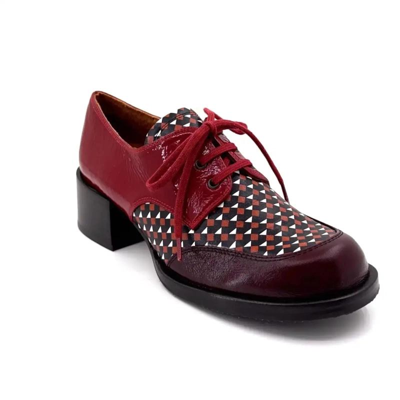 Chie Mihara Zuanda Burgunder Lackleder Ivoire Chaussures