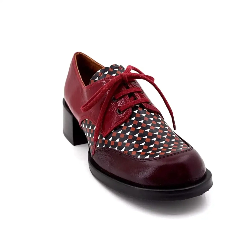 Chie Mihara Zuanda Burgunder Lackleder Ivoire Chaussures