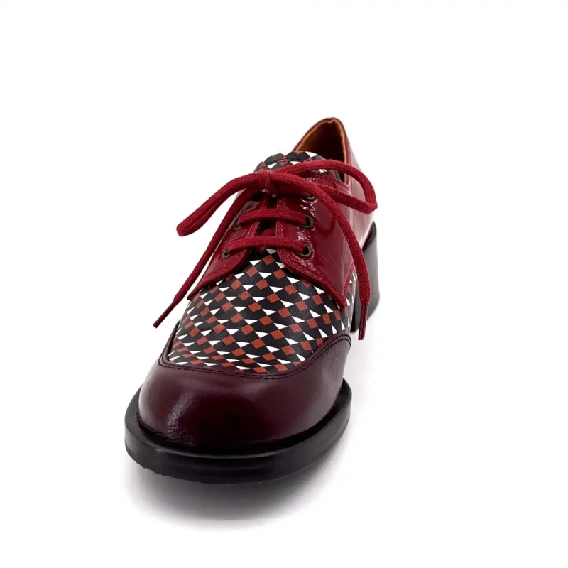 Chie Mihara Zuanda Burgundy Patent Leather Ivoire Chaussures