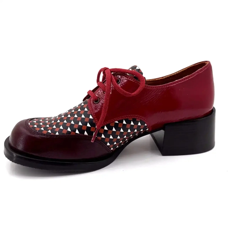 Chie Mihara Zuanda Charol Borgoña Ivoire Chaussures