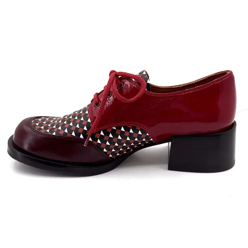Chie Mihara Zuanda Burgundy Lackläder Ivoire Chaussures