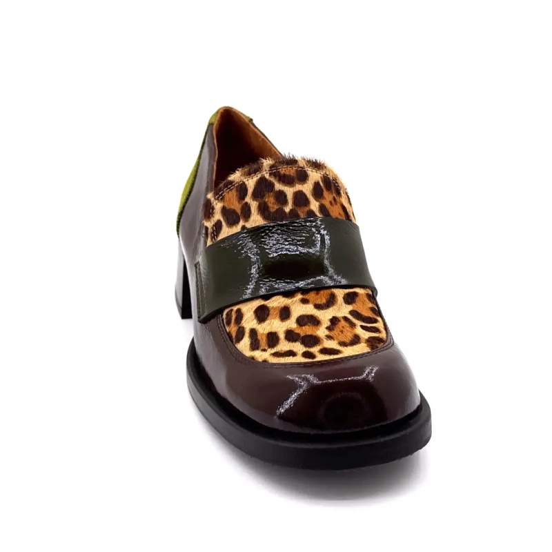 Chie Mihara Zumaira Brunt Lackläder Mönstrat Grönt & Lejonhöns Ivoire Chaussures