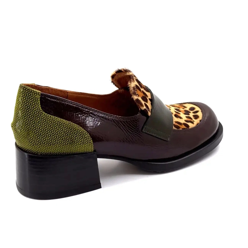 Chie Mihara Zumaira Brun Laklæder Trykt Grøn & Leo Pony Ivoire Chaussures