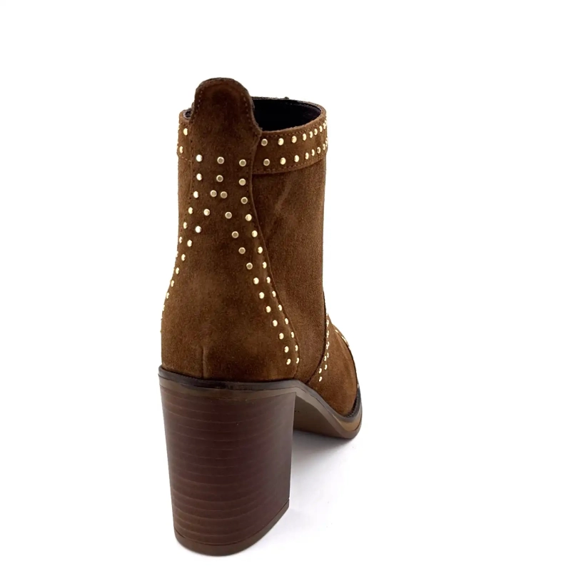 Alpe 5449-11 Naglesko i brunt semsket skinn Ivoire Chaussures