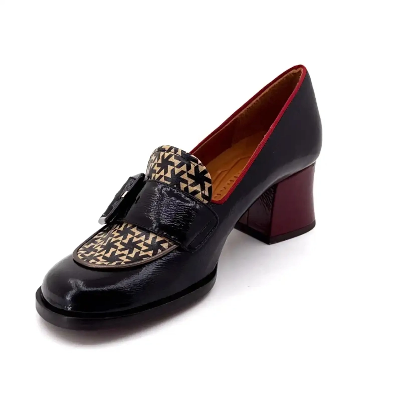 Chie Mihara Teisin 47 Lackleder in Schwarz und Burgunderrot Ivoire Chaussures