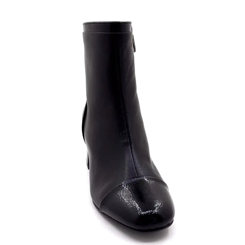 Titta på himlen Mya 01 svart läder Ivoire Chaussures