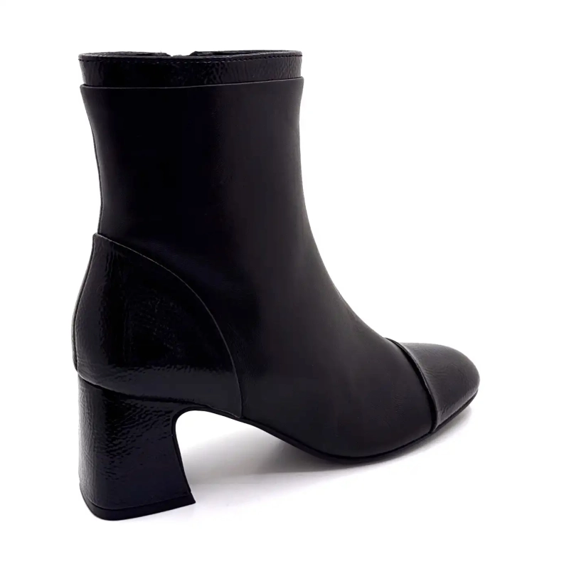 Titta på himlen Mya 01 svart läder Ivoire Chaussures