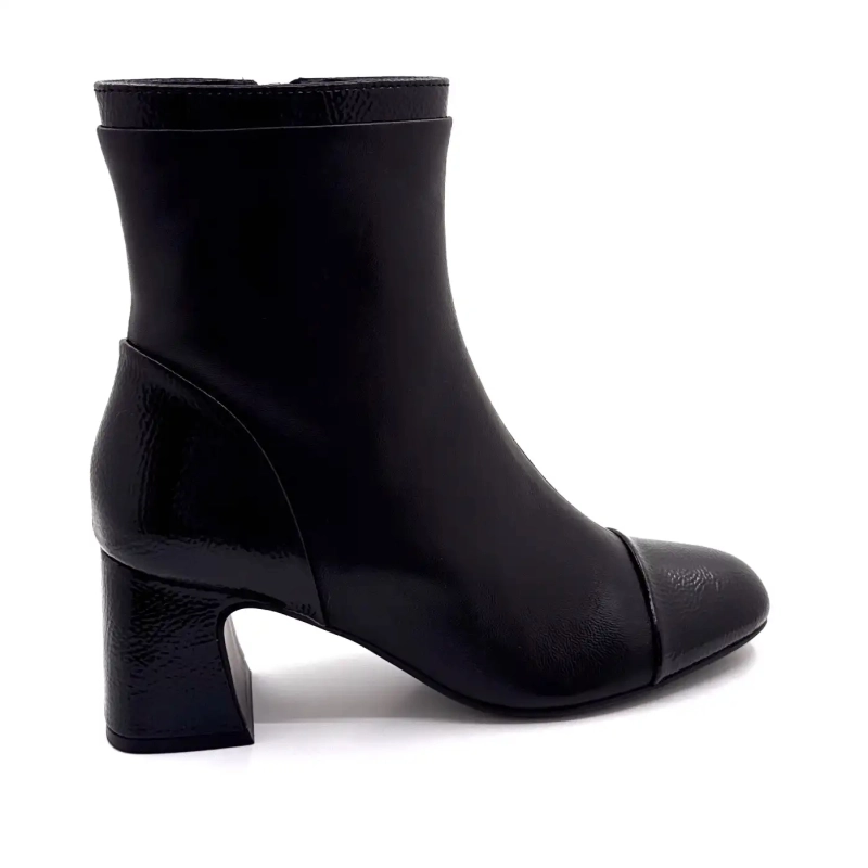 Titta på himlen Mya 01 svart läder Ivoire Chaussures