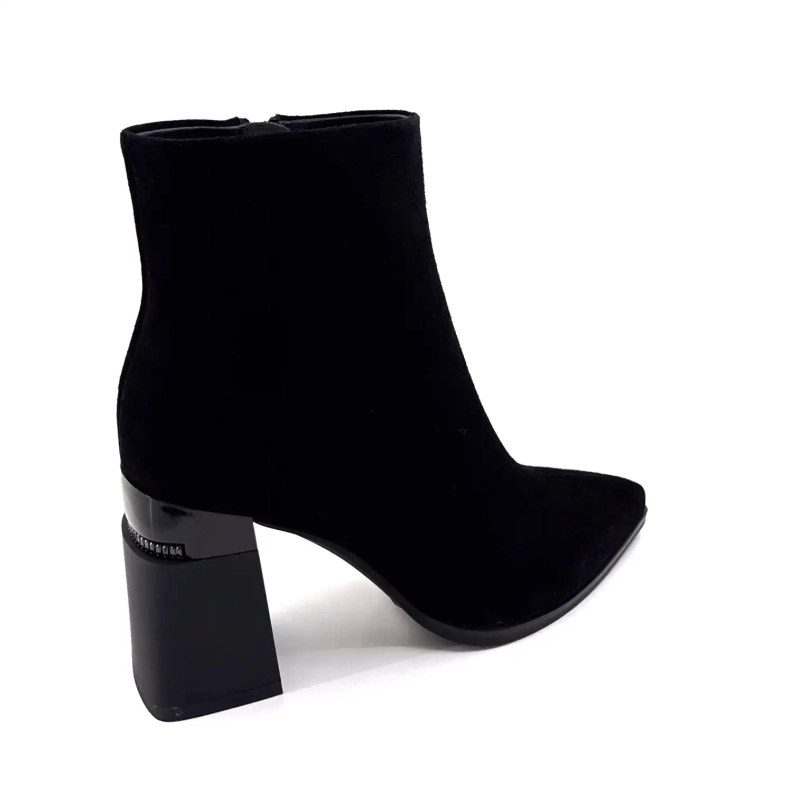 Metamorphosis Valodroma fekete velúr Ivoire Chaussures