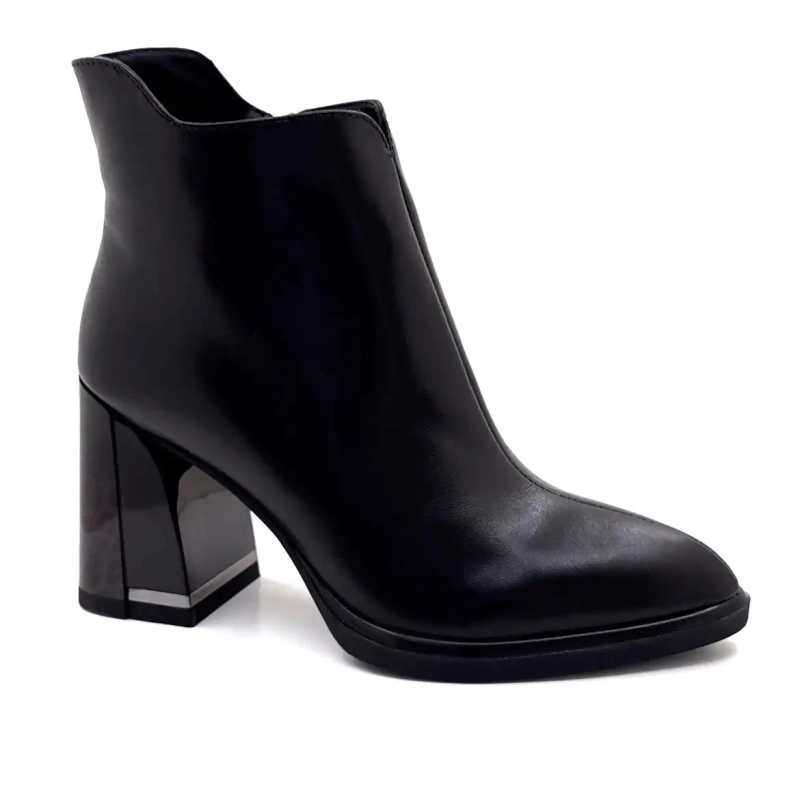 Metamorfose Vamemoi Black Leather Ivoire Chaussures