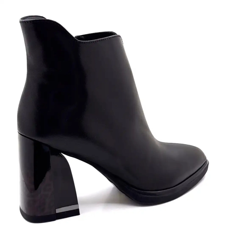 Metamorfose Vamemoi Czarna Skóra Ivoire Chaussures