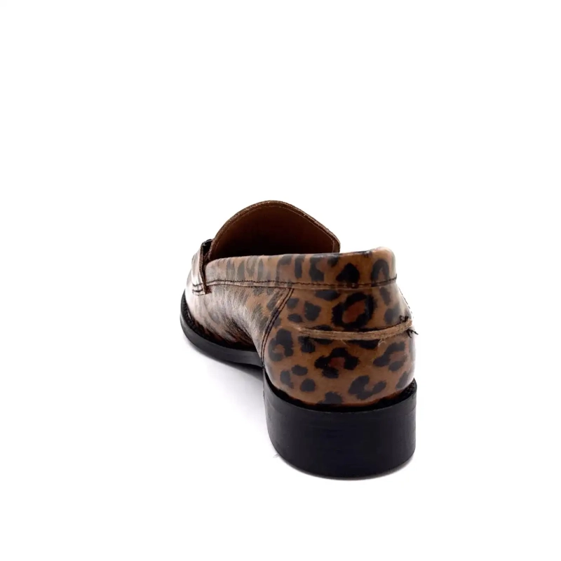 Ivoire 13872 Δέρμα Leo με λουστρίνι Ivoire Chaussures