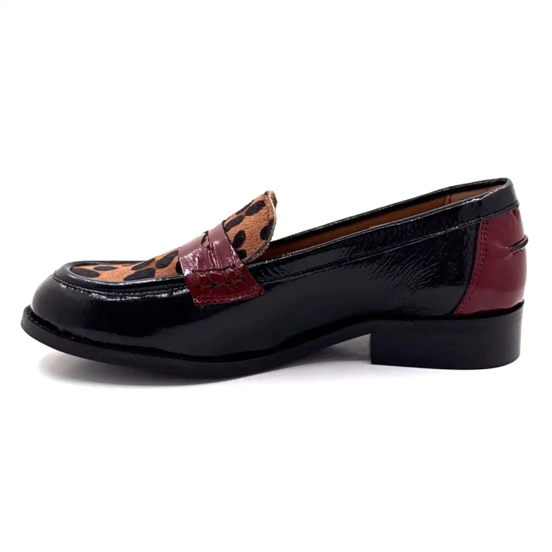 Ivoire 12816 Czarna lakierowana skóra Bordeaux i lew Ivoire Chaussures