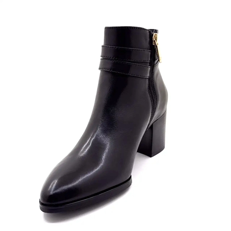 Regarde Le Ciel Taylor 45 Black Leather an Ivoire Chaussures