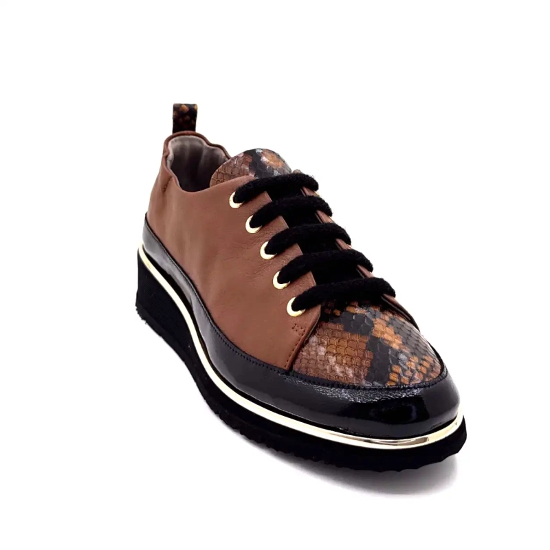 XSA 0160 Brunt lackläder Svart Ivoire Chaussures