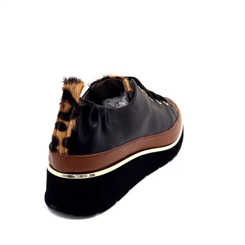 XSA 0160 Pelle Nera Leo Ivoire Chaussures