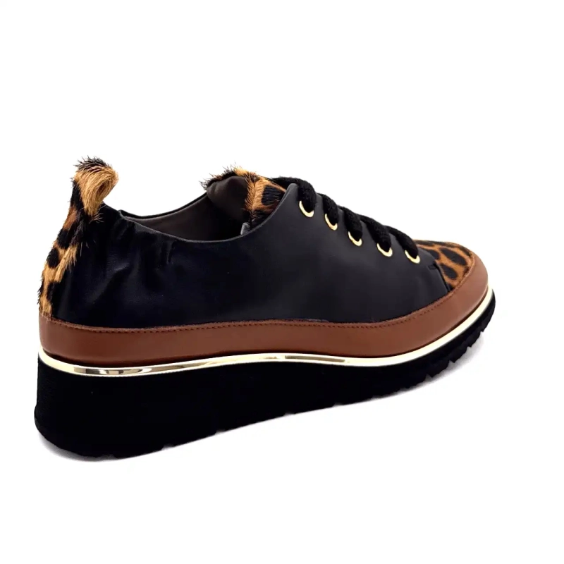 XSA 0160 Black Leather Leo Ivoire Chaussures