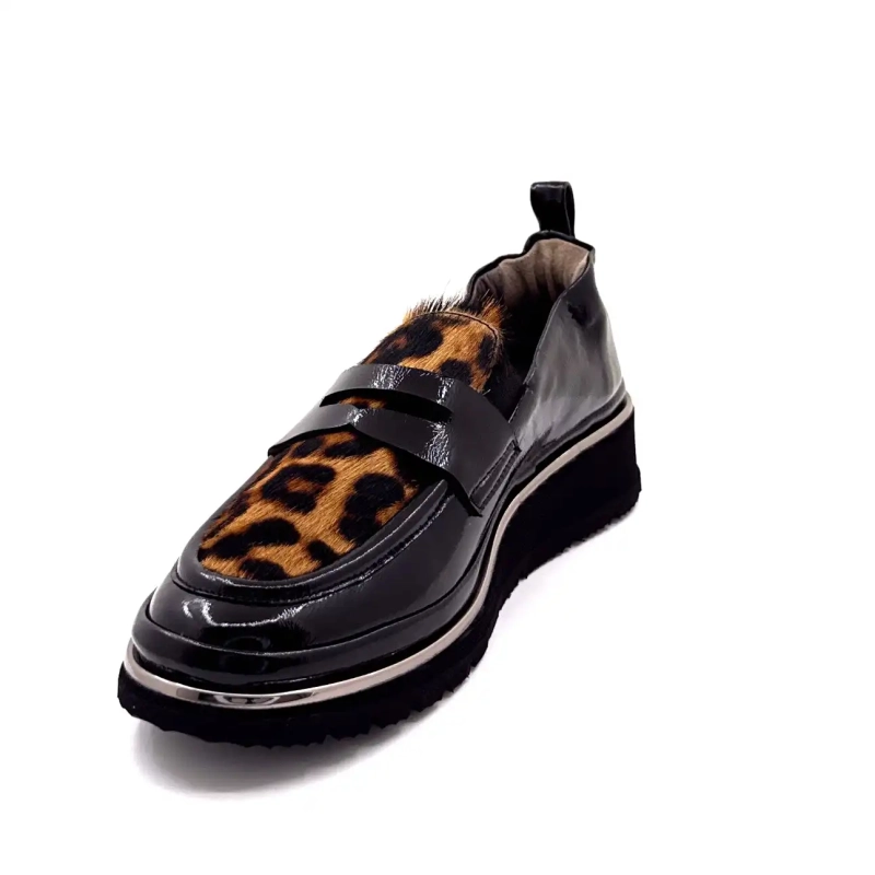 XSA 323 Svart lakkskinn Leo Ivoire Chaussures