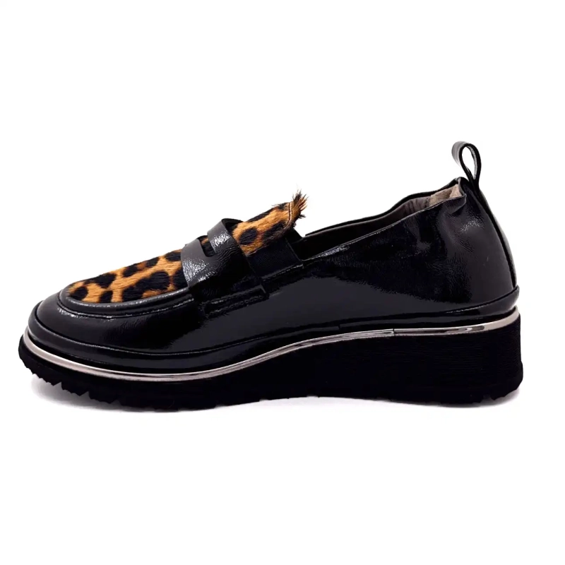 XSA 323 Μαύρο Δερμάτινο Λουστρίνι Leo Ivoire Chaussures