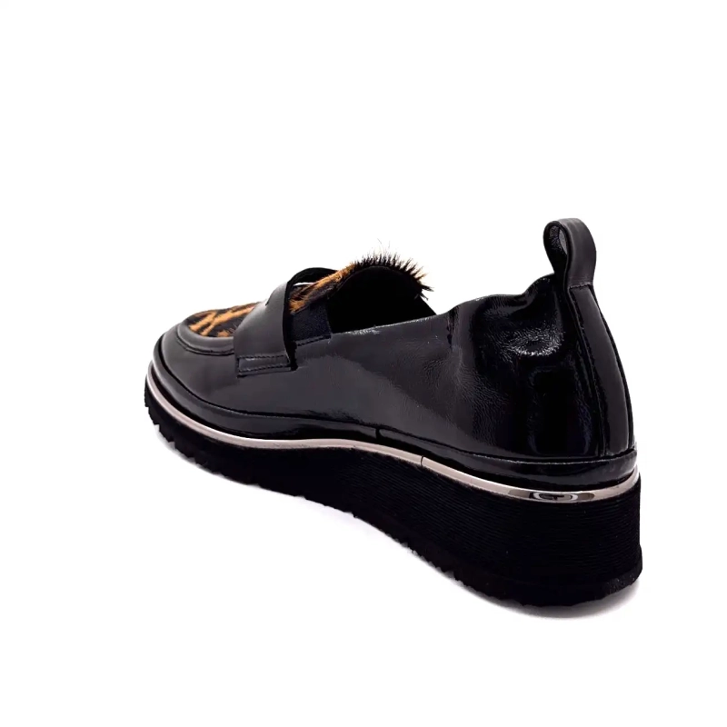 XSA 323 Fekete Lakkbőr Leo Ivoire Chaussures