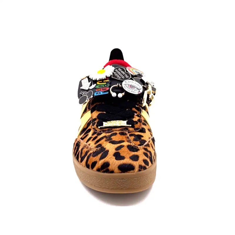 Steve Madden onthult Leo & Jewelry Ivoire Chaussures