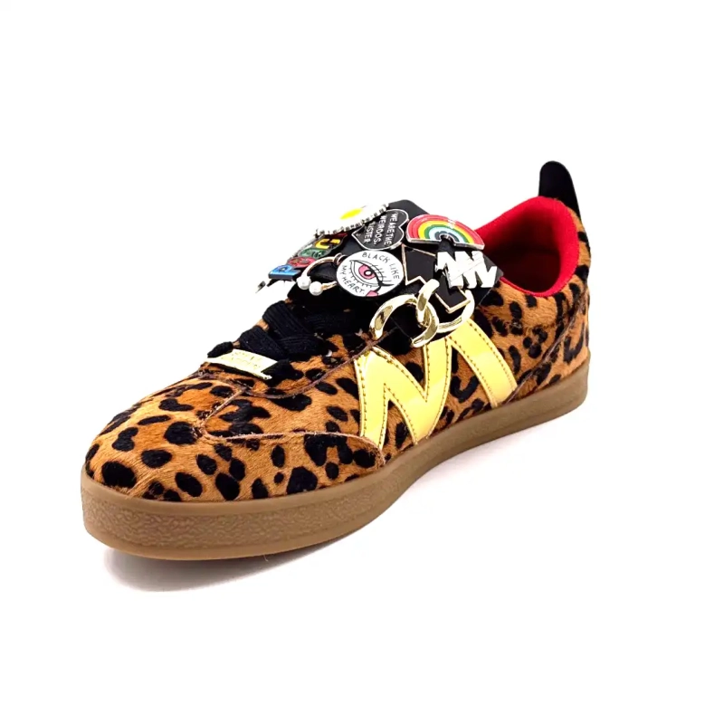 Steve Madden felfedi Leo és ékszereit Ivoire Chaussures