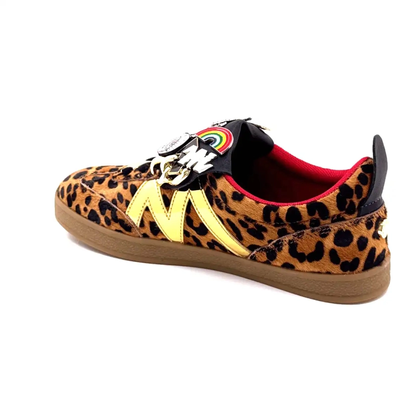 Steve Madden felfedi Leo és ékszereit Ivoire Chaussures