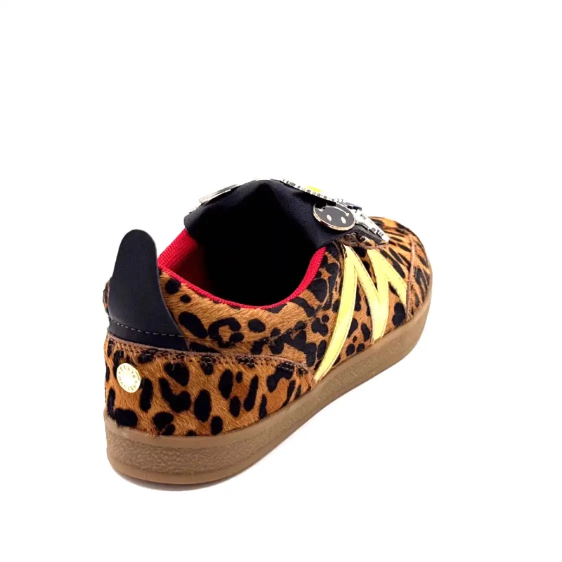 Steve Madden revela Leo e joias Ivoire Chaussures