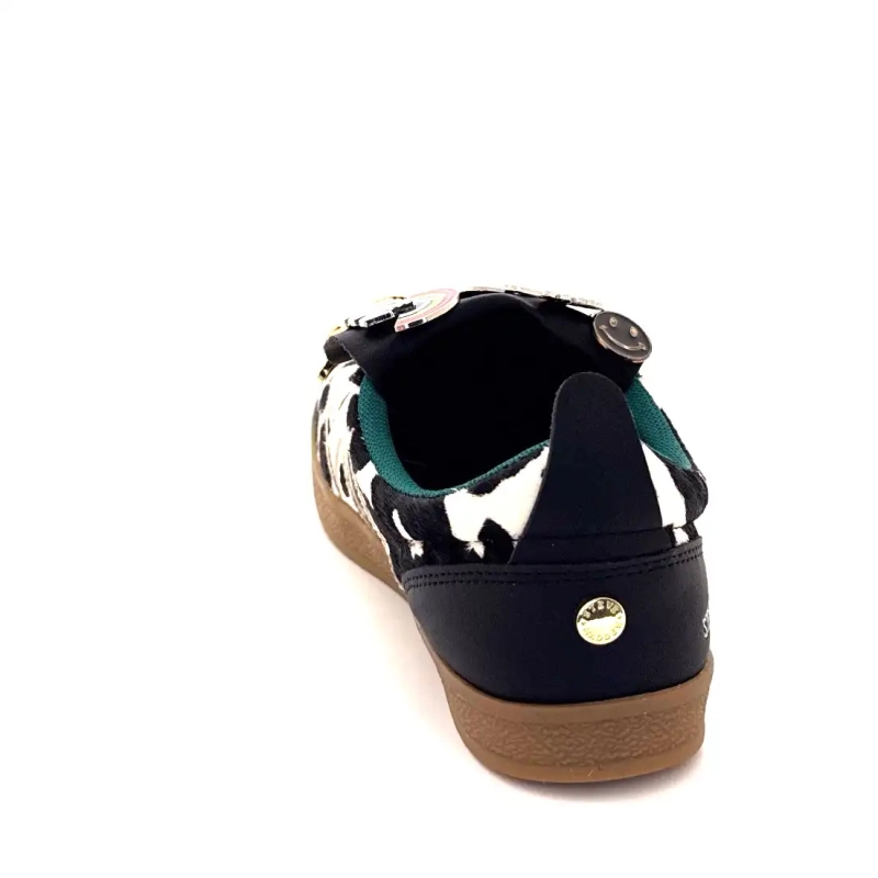 Steve Madden αποκαλύπτει τυπώματα και κοσμήματα με αγελάδα Ivoire Chaussures