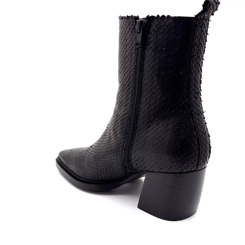 Ivoire L45020 Black Leather Reptile Pattern Ivoire Chaussures