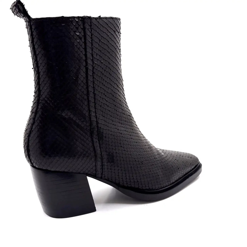 Ivoire L45020 Czarna skóra z wzorem gadów Ivoire Chaussures