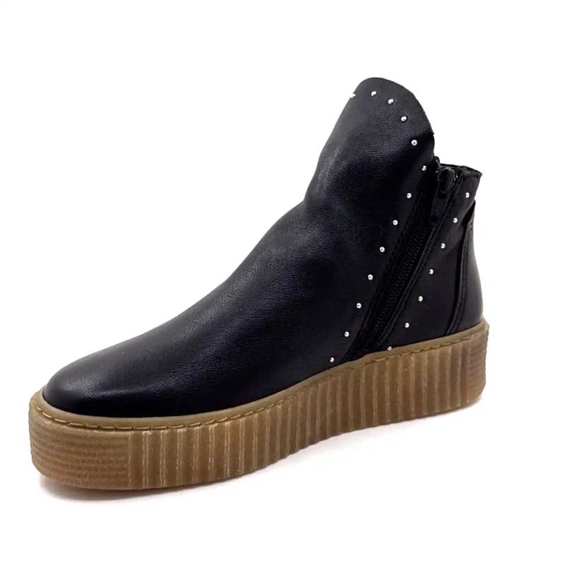 Ivoire Sawer-Leder-Schwarznagel Ivoire Chaussures